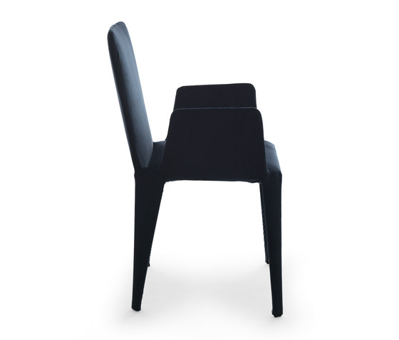 Nova chair with armrests | Sillas | Eponimo