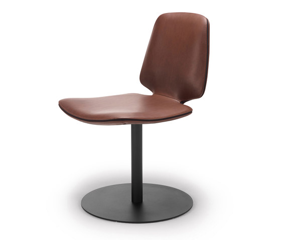Tilda | Chair with central leg | Chaises | FREIFRAU MANUFAKTUR