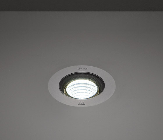 Hipy 110 IP67 LED RG | Lámparas exteriores empotrables de suelo | Modular Lighting Instruments