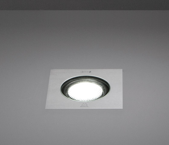 Hipy square 110x110 anti glare IP67 LED RG | Encastrés sol extérieurs | Modular Lighting Instruments