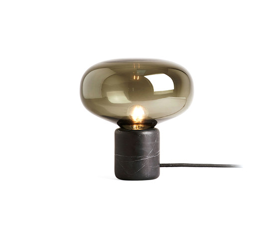 Karl-Johann Table Lamp Black Marquina w. Smoked Glass | Luminaires de table | NEW WORKS
