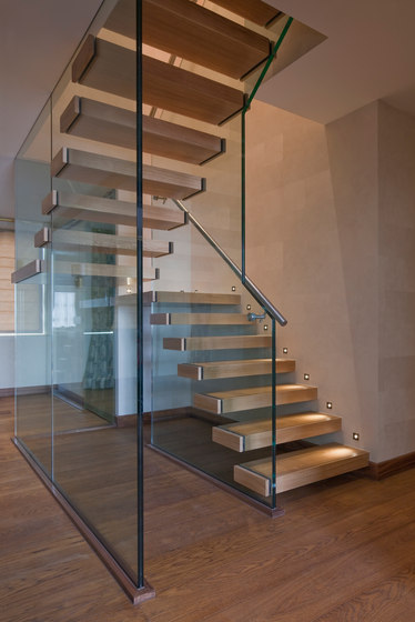 Floating Stairs Wood TWE-629 | Staircase systems | EeStairs