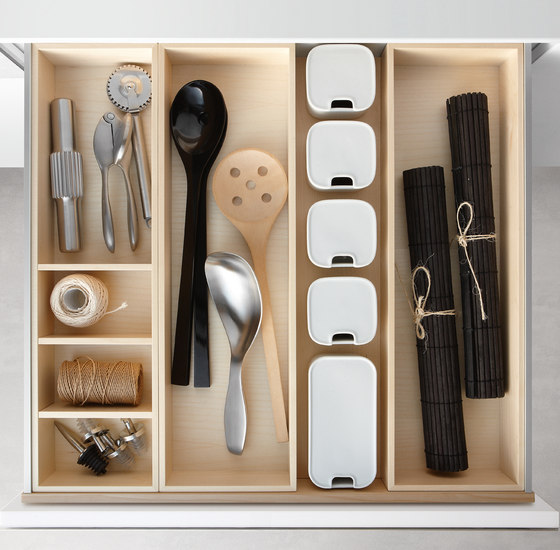 DRAWERS SYSTEM - MAPLE | Kitchen products | Poggenpohl