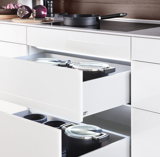 DRAWERS SYSTEM - LED LIGHTING | Eclairage pour meubles | Poggenpohl