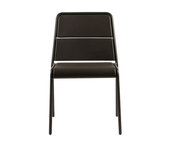 CP9102 Armchair | Chaises | Maiori Design