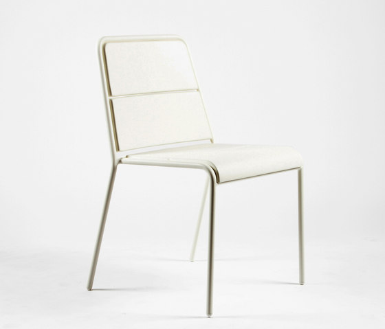 CP9102 Armchair | Chairs | Maiori Design
