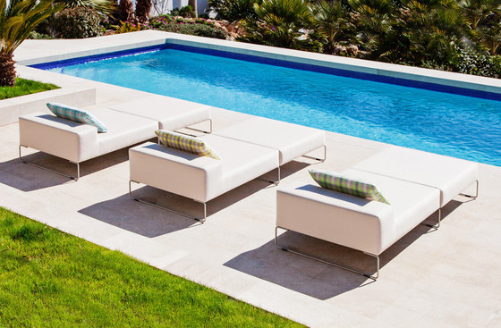 JAMSTER Garden Lounger | Sun loungers | april furniture
