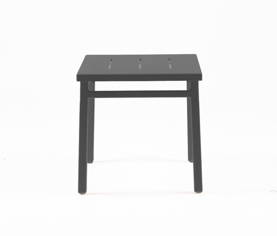 NS9565 Sidetable | Side tables | Maiori Design