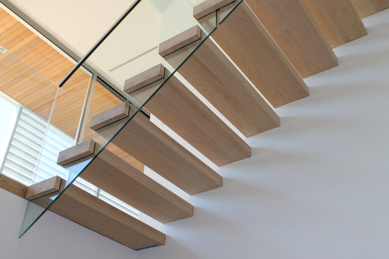 Floating | Straight Stairs Wood TRE-566 | Scale | EeStairs