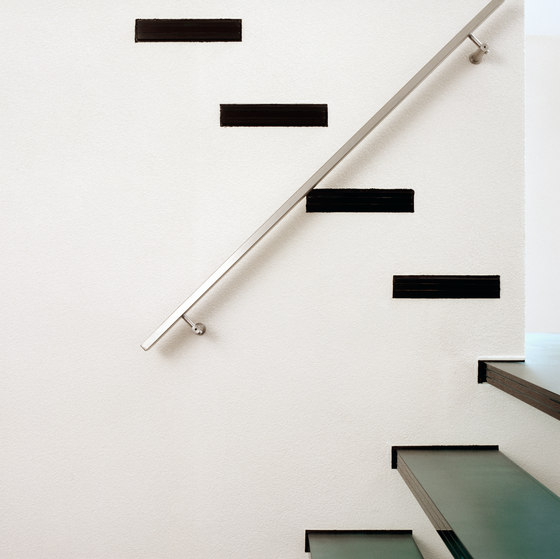 Floating | Straight Stairs Glass TRE-107 | Staircase systems | EeStairs