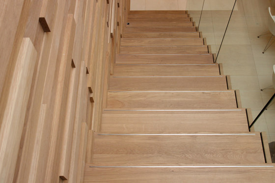 Floating | Straight Stairs Wood TRE-509 | Treppensysteme | EeStairs