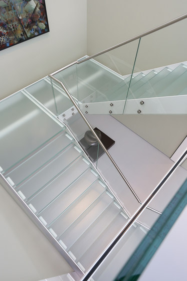 Straight Stairs Glass TRE-609 | Systèmes d'escalier | EeStairs