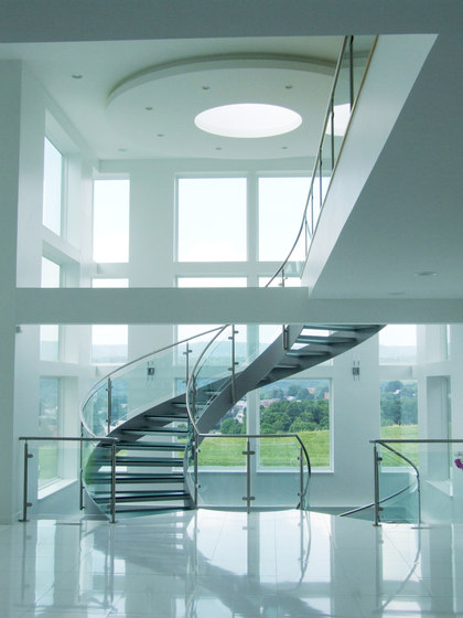 Helical Stairs Glass TWE-622 | Scale | EeStairs