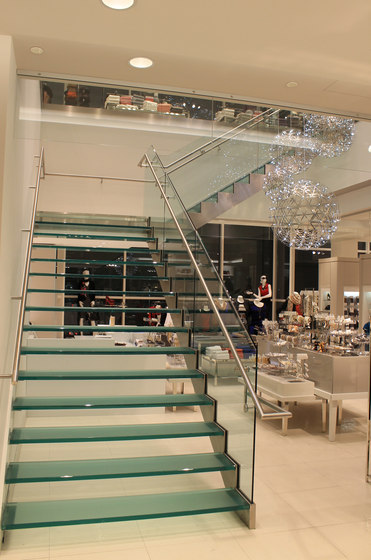 Straight Stairs Glass TWE-548 | Staircase systems | EeStairs