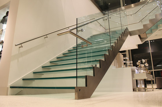 Straight Stairs Glass TWE-548 | Scale | EeStairs