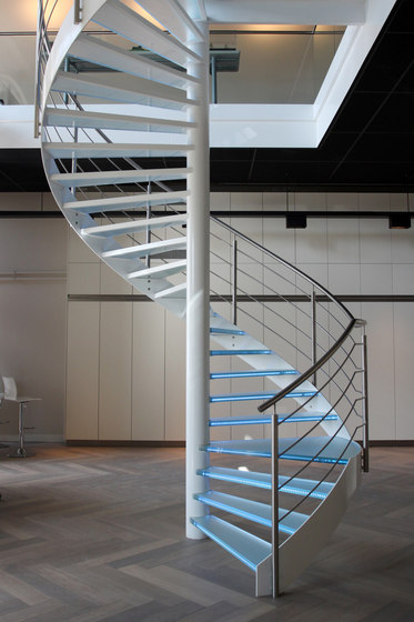 Spiral Stairs Glass TSE-510 | Sistemas de escalera | EeStairs
