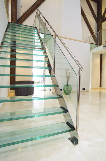 Straight Stairs Glass TRE-073 | Staircase systems | EeStairs