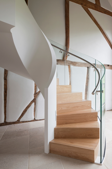 Helical Stairs Wood TWE-550 | Systèmes d'escalier | EeStairs
