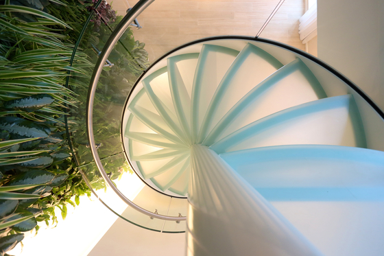 Spiral Stairs Glass TSE-636 | Systèmes d'escalier | EeStairs