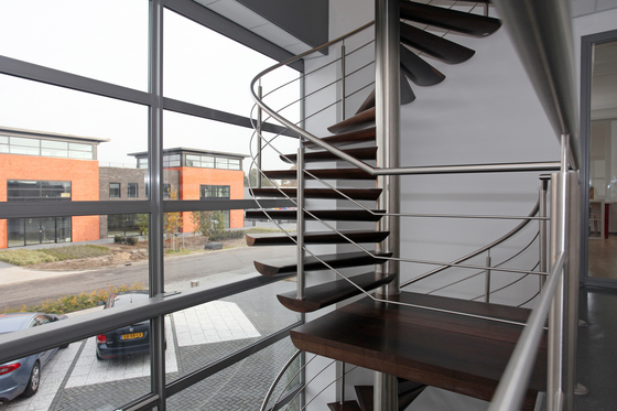 Moon Stairs | Spiral Stairs Wood TSE-519 | Staircase systems | EeStairs