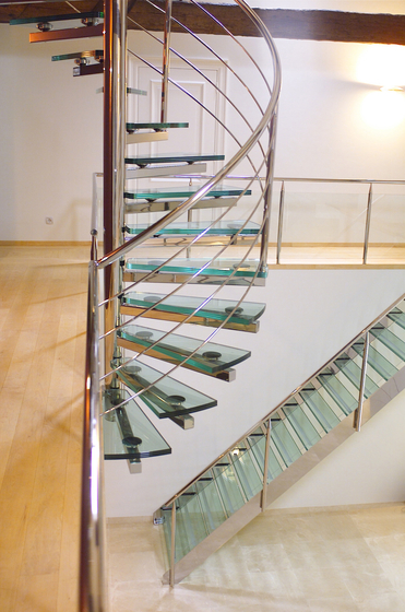 Spiral Stairs Glass TSE-066 | Sistemas de escalera | EeStairs