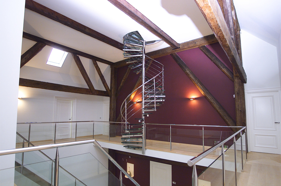 Spiral Stairs Glass TSE-066 | Sistemas de escalera | EeStairs