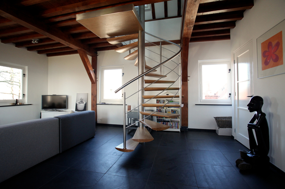 Moon Stairs | Spiral Stairs Wood TSE-600 | Staircase systems | EeStairs