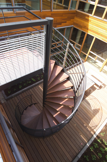 Spiral Stairs Wood TSH-057 | Sistemas de escalera | EeStairs
