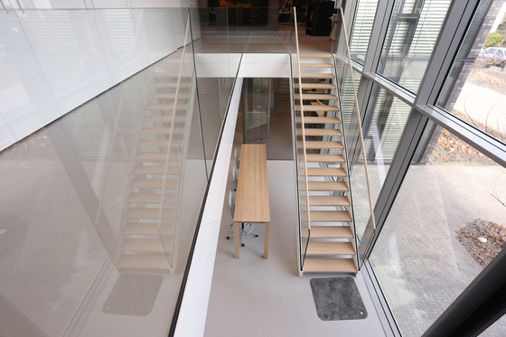 Straight Stairs Wood TRH-615 | Staircase systems | EeStairs