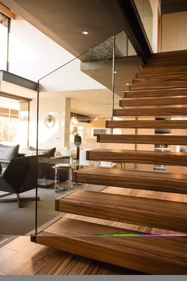 Straight Stairs Wood TRE-579 | Staircase systems | EeStairs
