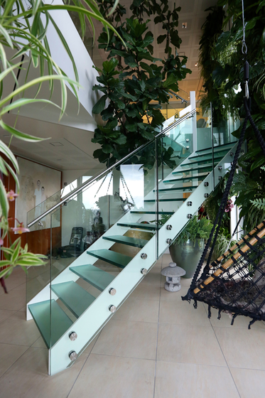 Straight Stairs Glass TRE-635 | Staircase systems | EeStairs