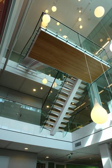 Straight Stairs Wood TRE-532 | Staircase systems | EeStairs