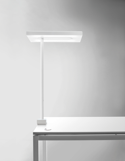 Linea Utile d’éclairage pour bureau | Luminaires de table | Quadrifoglio Group
