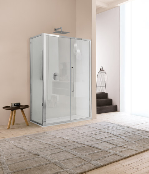 Trendy Design Pivot door on fixed element | Shower screens | Inda