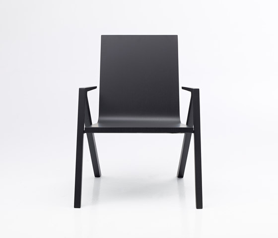 Félix Lounge Chair | Poltrone | PERUSE