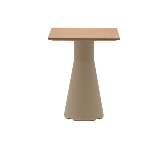 Reverse Occasional ME 5101 | Tables d'appoint | Andreu World