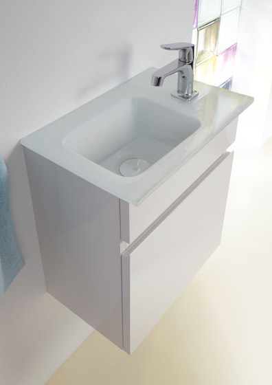Bel | Guest bath glass washbasin incl. vanity unit | Mobili lavabo | burgbad