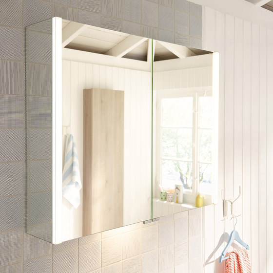 Bel | Mirror cabinet with vertical LED-lighting and indirect lighting of washbasin | Mirror cabinets | burgbad