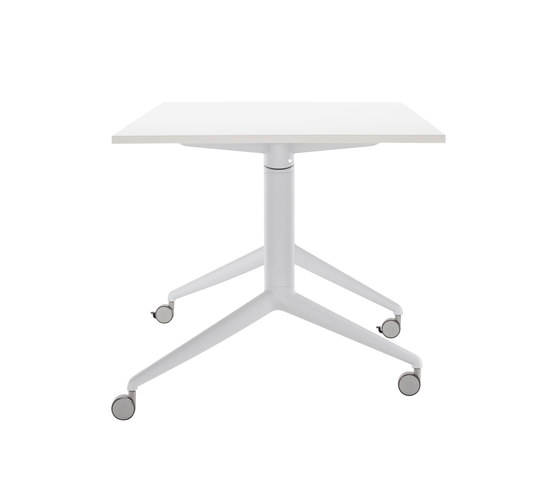 S 1185 | Contract tables | Thonet