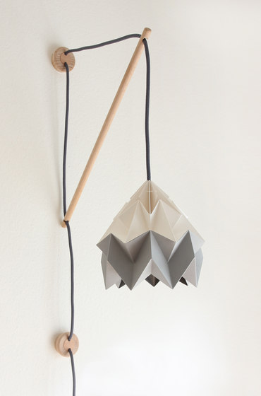 Klimoppe Moth Bi Color – White/Grey | Lampade parete | Studio Snowpuppe