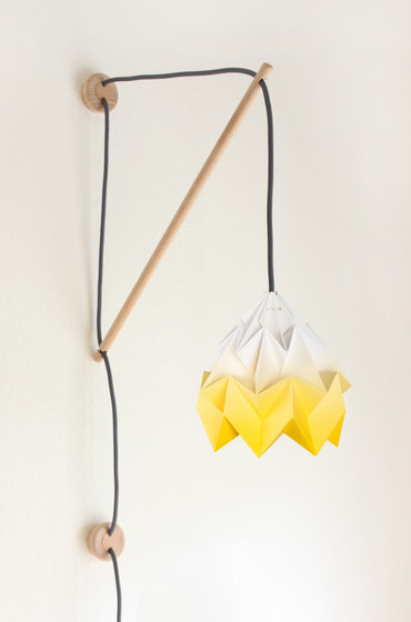 Klimoppe Moth Gradient – Mint | Lámparas de pared | Studio Snowpuppe