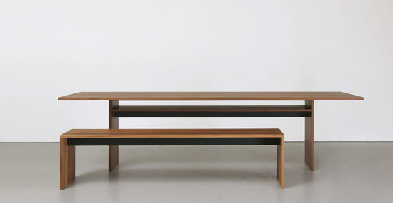 AREAL table | Dining tables | Sanktjohanser