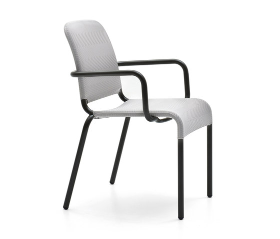 Fit chair with armrests | Chairs | Varaschin