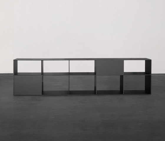 TEKTUR customized shelf- and sideboardsystem | Scaffali | Sanktjohanser