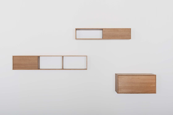 TEKTUR customized shelf- and sideboardsystem | Scaffali | Sanktjohanser