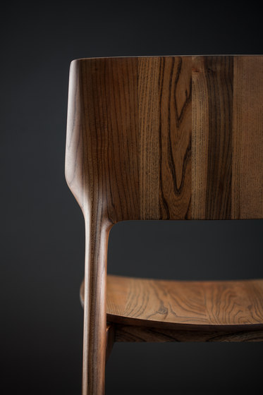 Fin chair | Sillas | Artisan