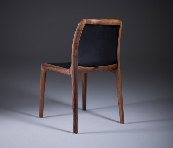 Invito chair | Chaises | Artisan