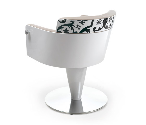 Aida Wood | MG BROSS Styling Salon Chair | Barber chairs | GAMMA & BROSS