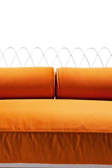 Swirl sofa | Canapés | Varaschin