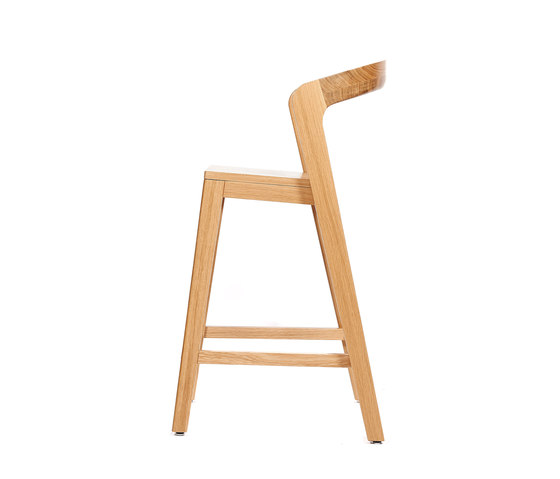 Play Barstool Low – Oak Natural | Bar stools | Wildspirit